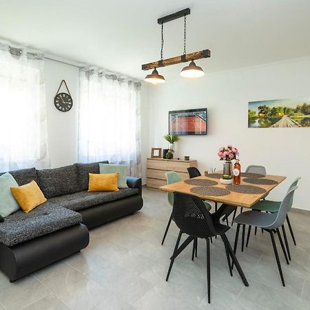 Zsendulo Apartman Apartment Eger Exterior photo